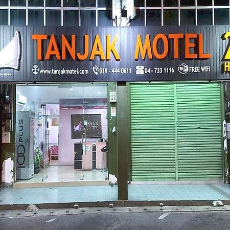 Oyo 90937 Tanjak Hotel Άλορ Σταρ Εξωτερικό φωτογραφία