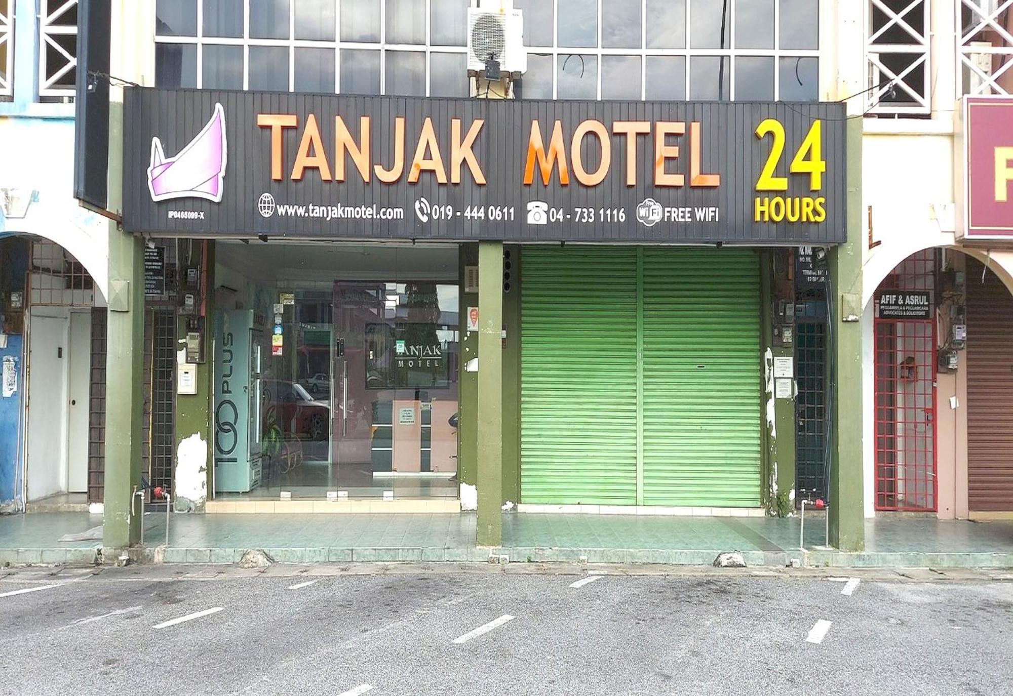 Oyo 90937 Tanjak Hotel Άλορ Σταρ Εξωτερικό φωτογραφία