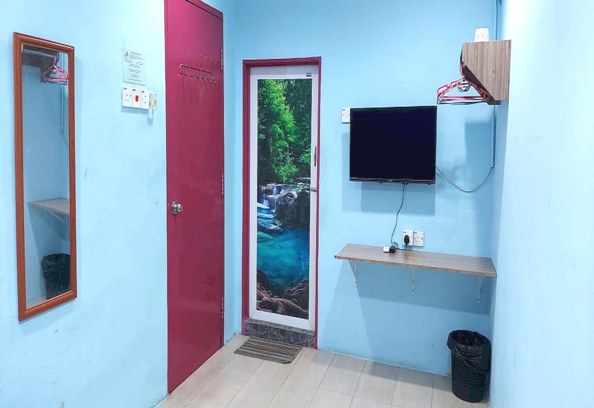 Oyo 90937 Tanjak Hotel Άλορ Σταρ Εξωτερικό φωτογραφία